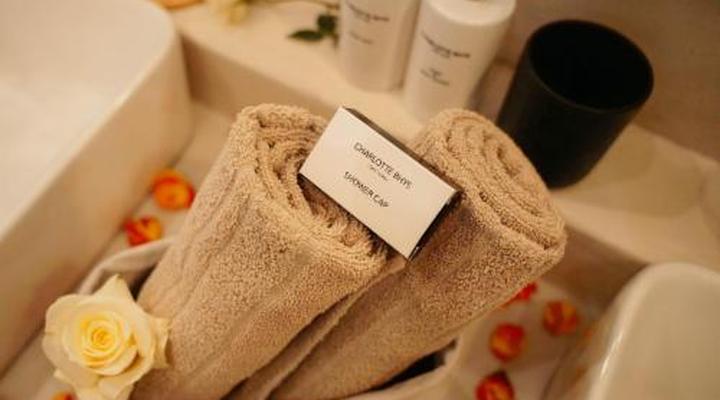 Bambuu Lakeside Lodge