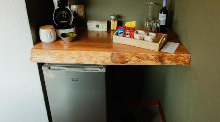 Bambuu Lakeside Lodge