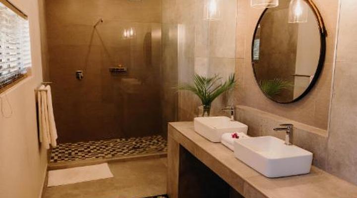 Bambuu Lakeside Lodge