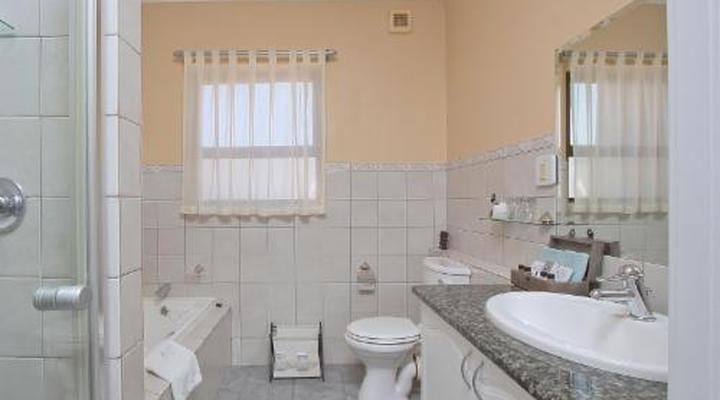 Centurion Golf Suites Boca Walk