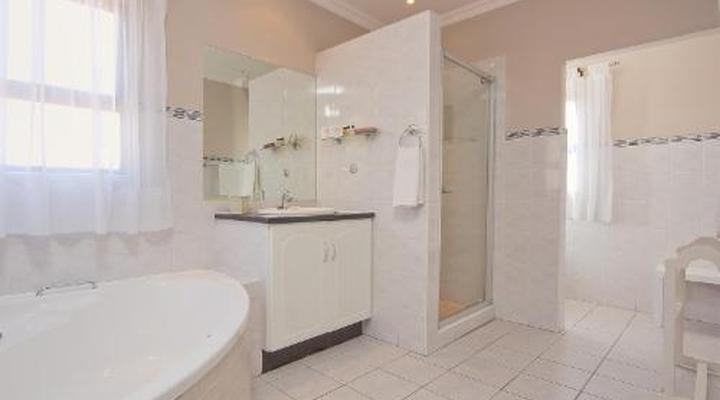 Centurion Golf Suites Boca Walk