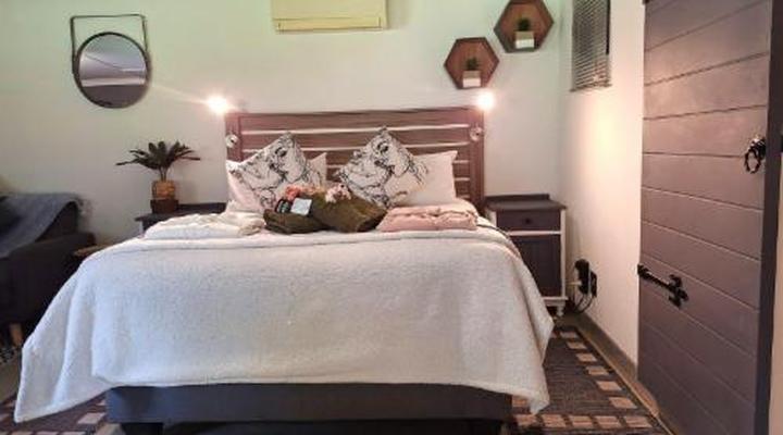 Cango Retreat Guest Farm