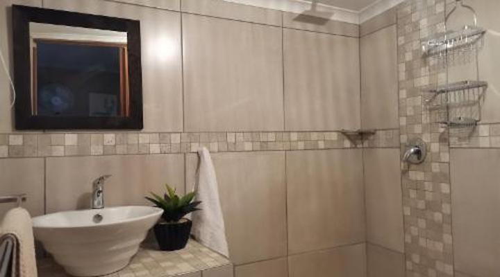 Cango Retreat Guest Farm