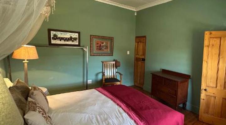 The Old Country House and Cottage