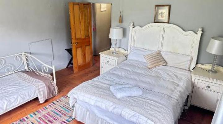 The Old Country House and Cottage