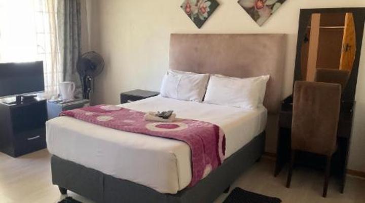 Royal Olympia Lodges & Safaris