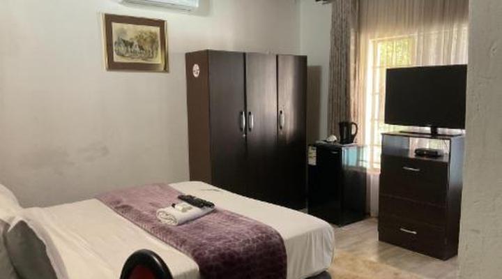 Royal Olympia Lodges & Safaris