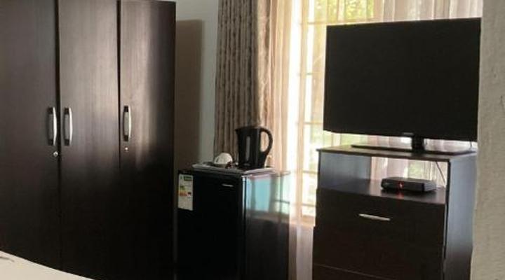 Royal Olympia Lodges & Safaris