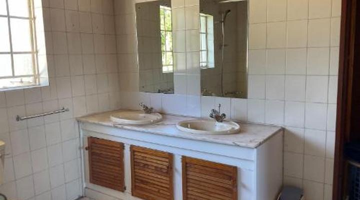 Royal Olympia Lodges & Safaris