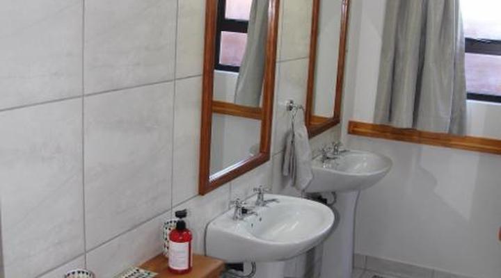 Nqabara eco River lodge 