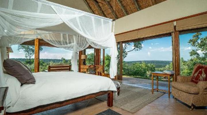 iHolidays - iBhubesi Lodge