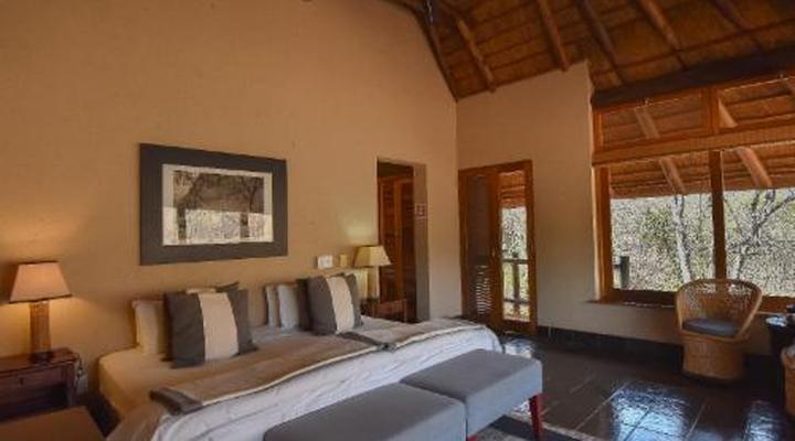 iHolidays - iBhubesi Lodge