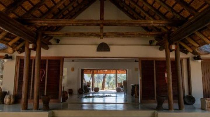 iHolidays - iBhubesi Lodge