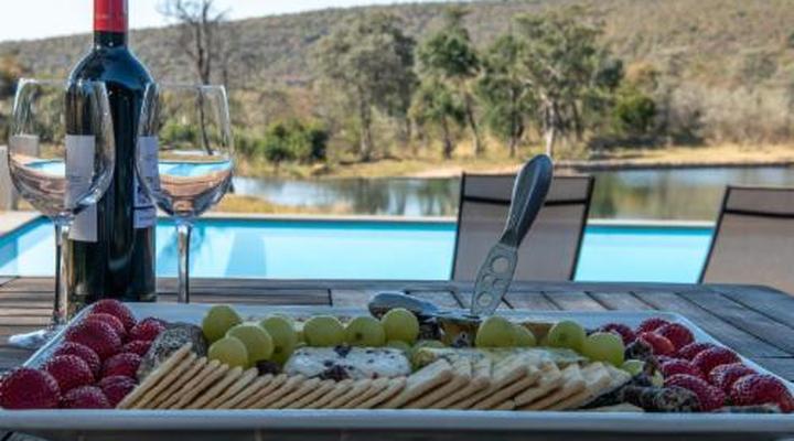 iHolidays - iBhubesi Lodge