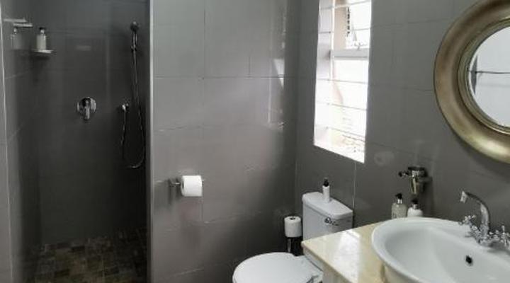 At 98 on Lynburn Guest House