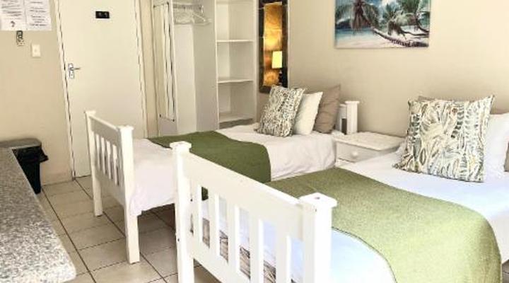 Ansteys Beach Self-Catering and Backpackers