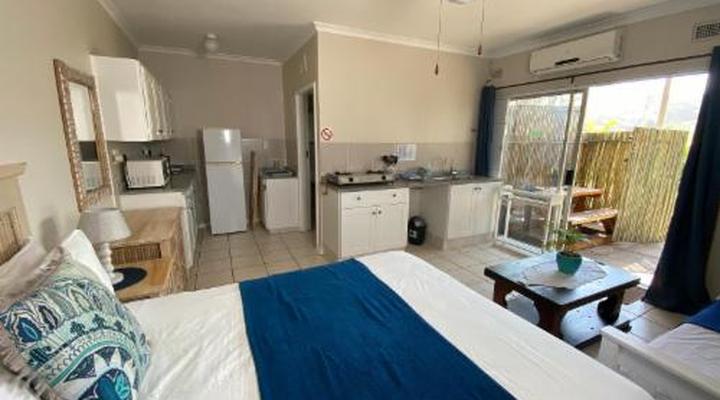 Ansteys Beach Self-Catering and Backpackers