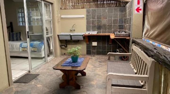 Ansteys Beach Self-Catering and Backpackers