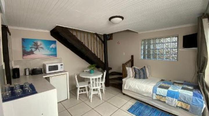 Ansteys Beach Self-Catering and Backpackers