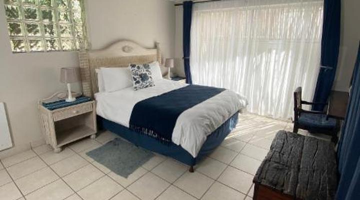 Ansteys Beach Self-Catering and Backpackers