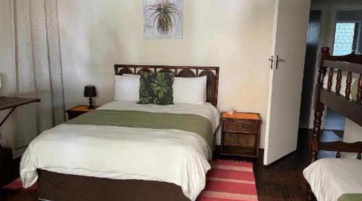 Ansteys Beach Self-Catering and Backpackers