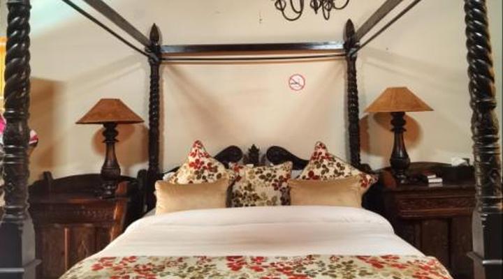 Camelot Boutique Hotel