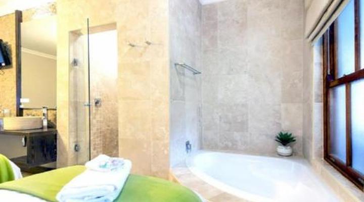 OR Tambo Guest House