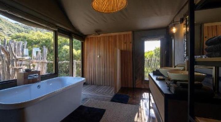 HillsNek Safari Camp