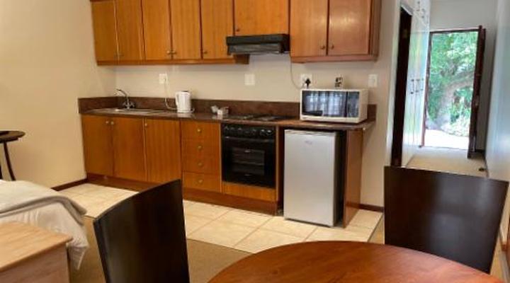 Milkwood Lodge Hermanus