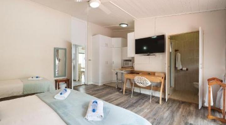 Admirals Lodge Guest House