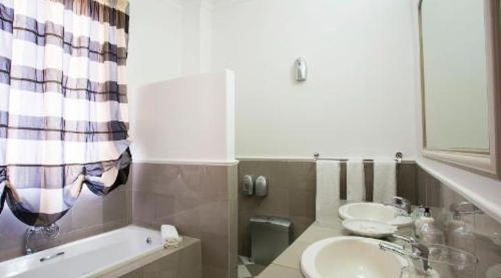 Leeuwenhof Country Lodge & Garden Spa