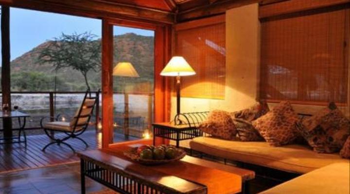 Tau Game Lodge