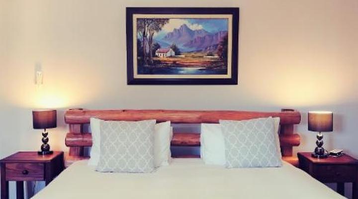 Winelands Villa Guesthouse and Cottages