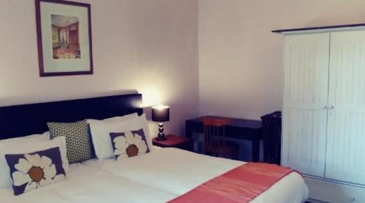 Winelands Villa Guesthouse and Cottages