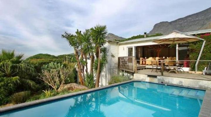 Cape Paradise Lodge and Apartments