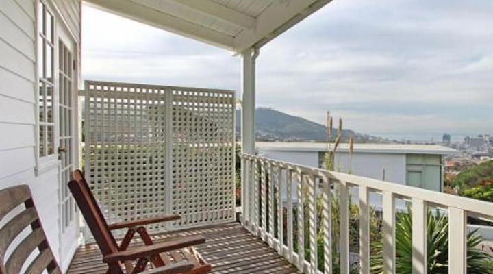 Cape Paradise Lodge and Apartments