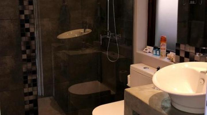 Cape Paradise Lodge and Apartments