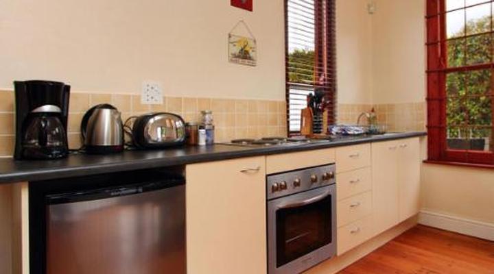 Cape Paradise Lodge and Apartments