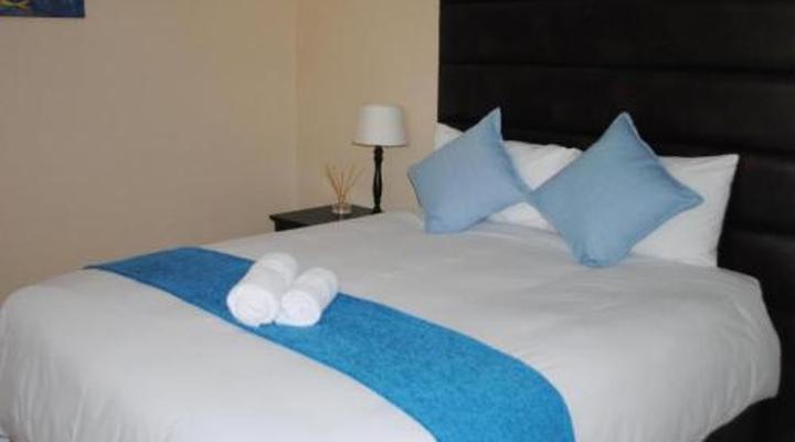 6 On Morris Guest Lodge