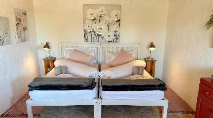 Daureb Isib Campsite and B&B