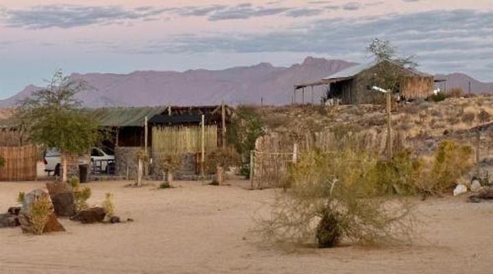 Daureb Isib Campsite and B&B