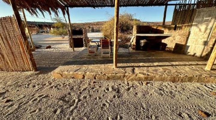 Daureb Isib Campsite and B&B