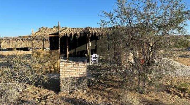 Daureb Isib Campsite and B&B