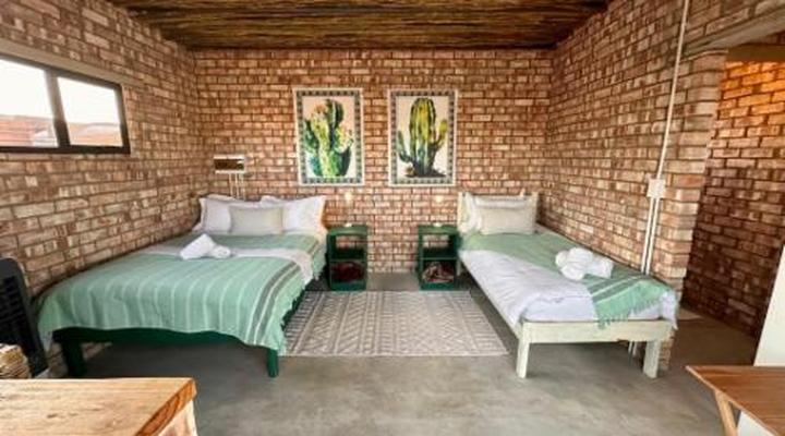 Daureb Isib Campsite and B&B