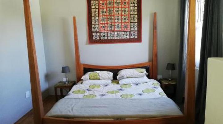 Inyathi Guest Lodge & Self-Catering