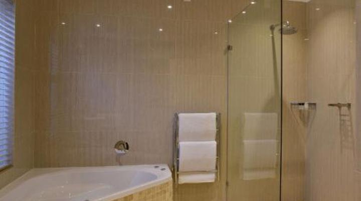 Val du Charron Coach House