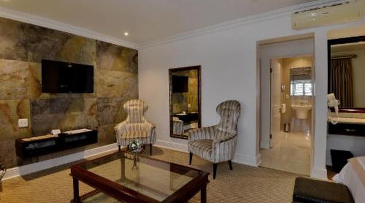 Val du Charron Coach House