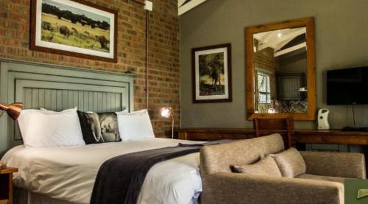 Chameleon Bush Lodge