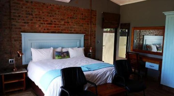 Chameleon Bush Lodge