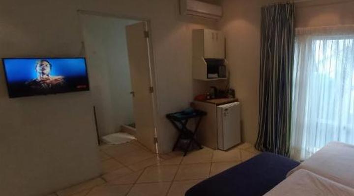 Bentley on the Beach